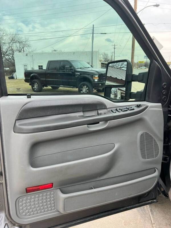 2004 Ford F-250 Super Duty XLT photo 7