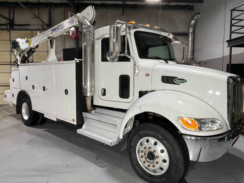 2019 Peterbilt 337