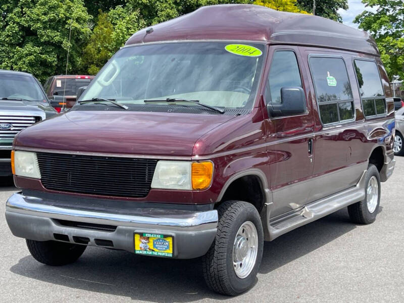 2004 Ford E-Series E-250 SD