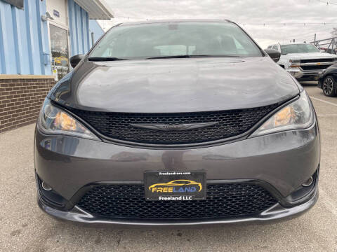 2020 Chrysler Pacifica Touring