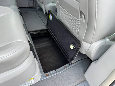 2008 Chrysler Town and Country Limited