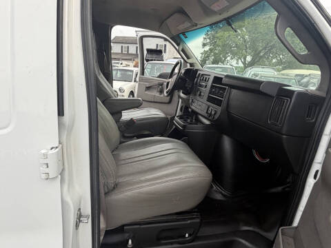2017 Chevrolet Express 2500
