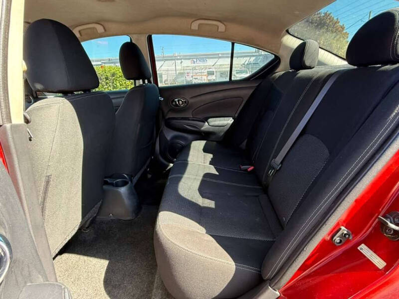 2018 Nissan Versa