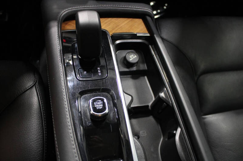 2023 Volvo XC90 B6 Plus Bright Theme 7P