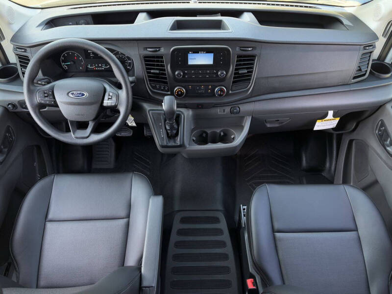 2025 Ford Transit 250