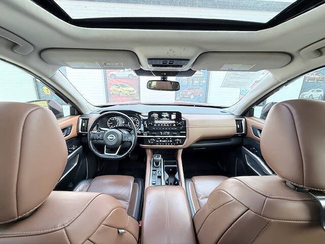 2022 Nissan Pathfinder Platinum