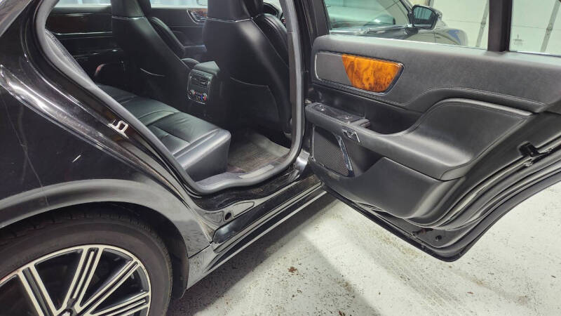 2017 Lincoln Continental Reserve