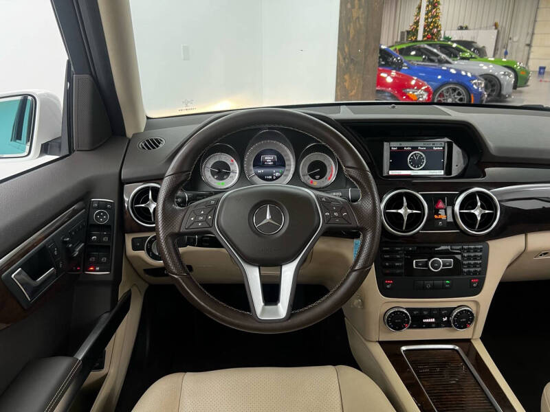 2015 Mercedes-Benz GLK-Class GLK350 photo 26