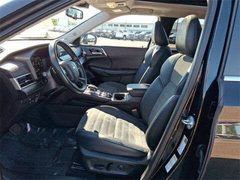 2024 Mitsubishi Outlander PHEV SE