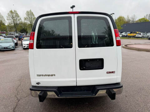 2024 GMC Savana 2500