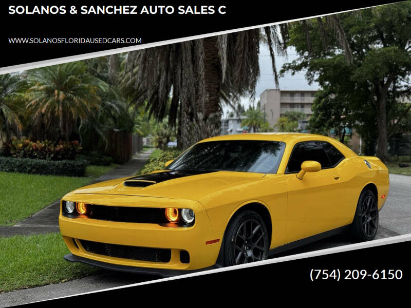 2018 Dodge Challenger R/T's photo