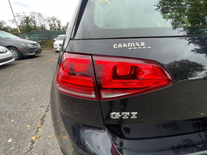 2017 Volkswagen Golf GTI S