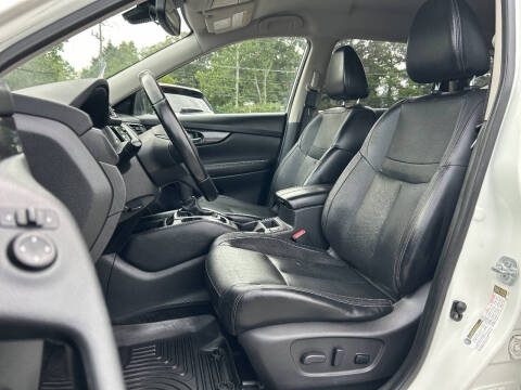 2017 Nissan Rogue SL
