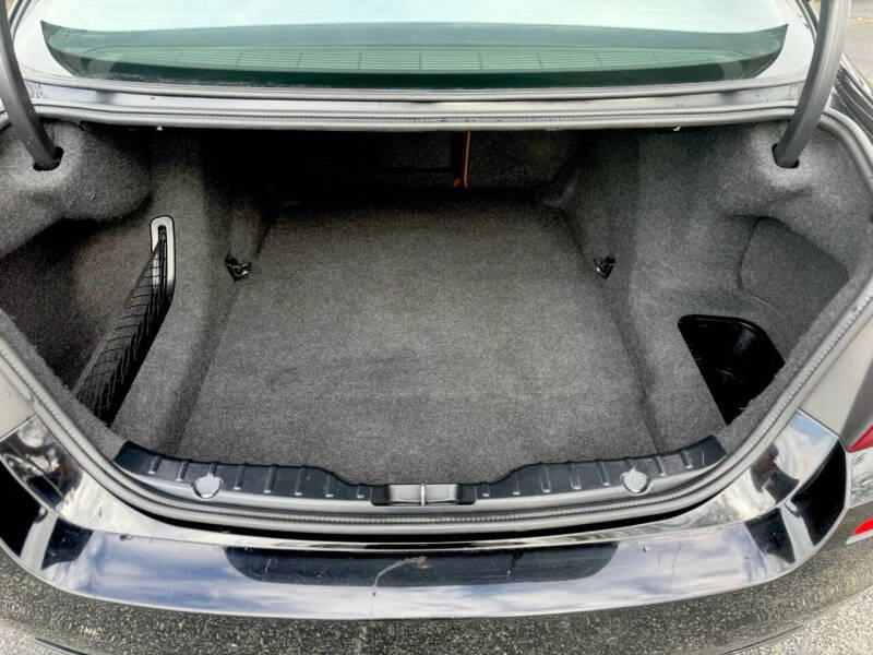 2012 BMW 5 Series 550i xDrive