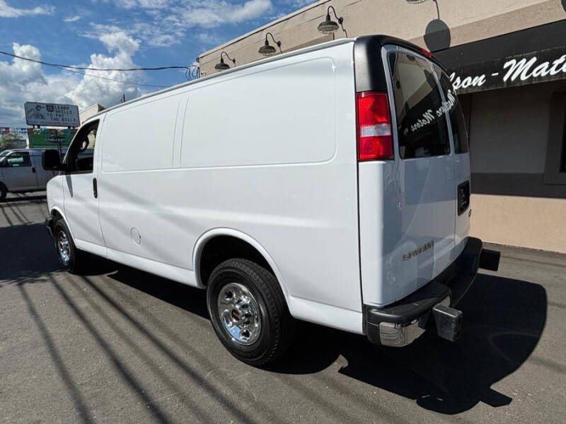 2023 GMC Savana 2500