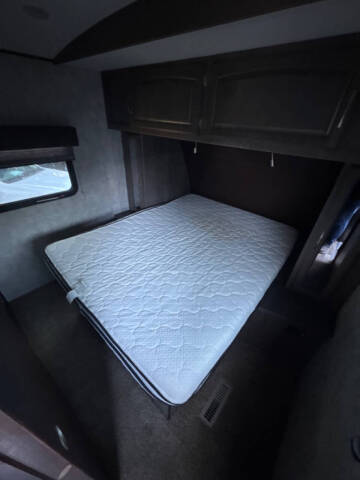 2016 Winnebago INSTINCT