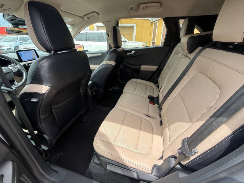 2020 Ford Escape SEL