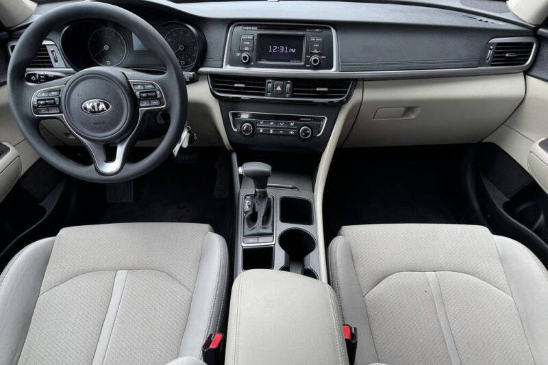 2017 Kia Optima LX