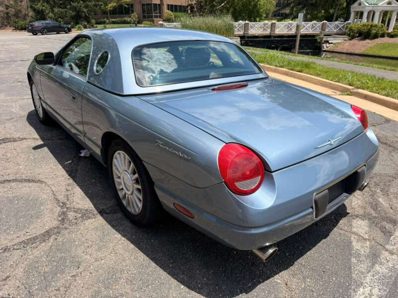 2005 Ford Thunderbird Deluxe