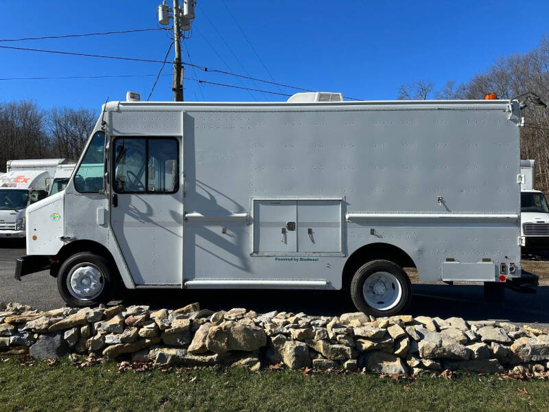 2010 Freightliner MT45 Chassis