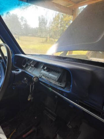 1976 Dodge D100 Pickup