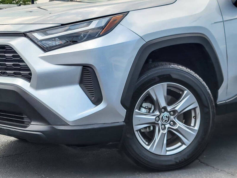 2024 Toyota RAV4 Hybrid LE