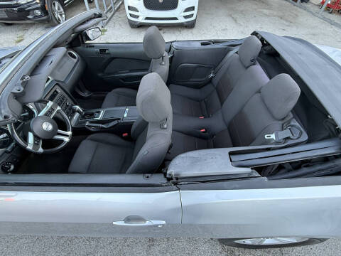 2014 Ford Mustang V6