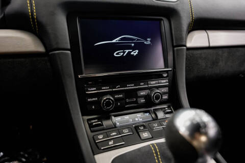 2016 Porsche Cayman GT4
