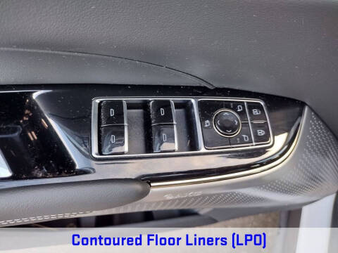 2025 Cadillac LYRIQ Luxury 3