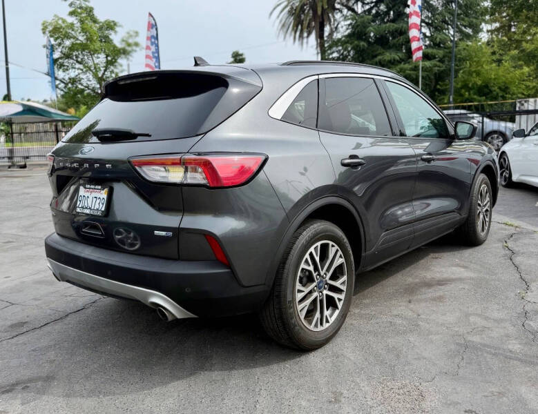 2020 Ford Escape SEL