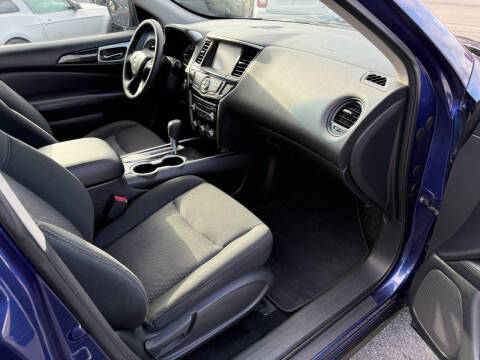 2018 Nissan Pathfinder S