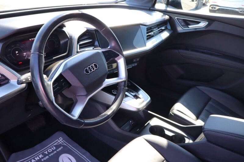 2024 Audi Q4 e-tron quattro Premium 50