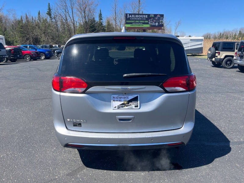 2020 Chrysler Pacifica Touring
