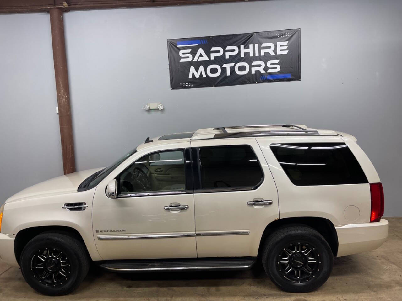 2007 Cadillac Escalade for sale at Sapphire Motors in Gurnee, IL