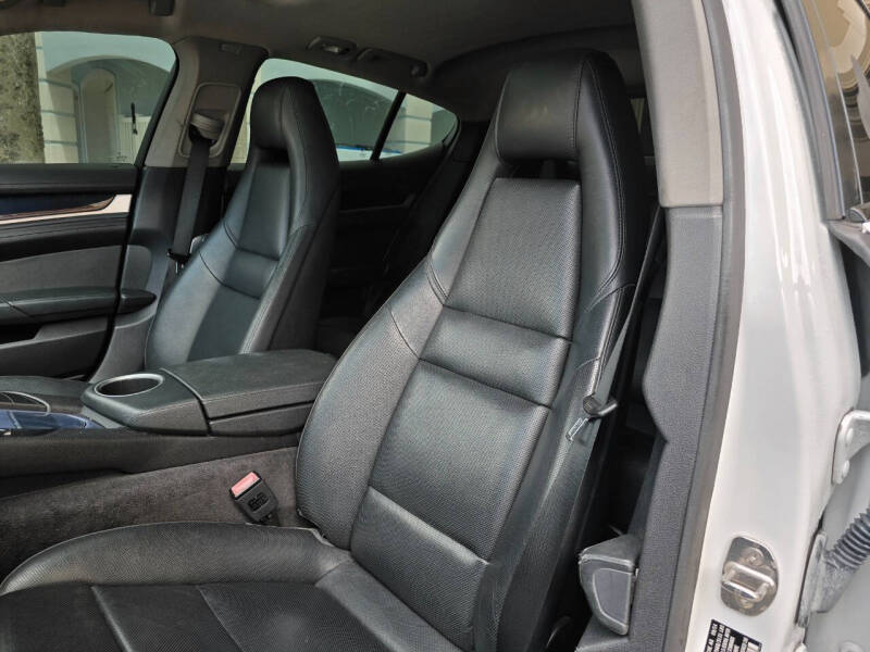 2015 Porsche Panamera S E-Hybrid