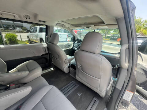 2015 Toyota Sienna