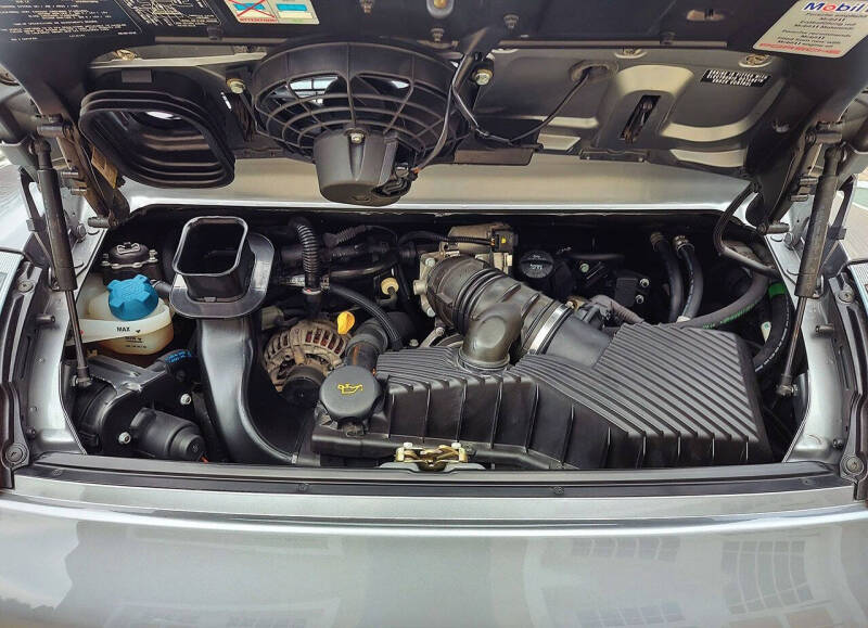 2004 Porsche 911 Carrera 4S