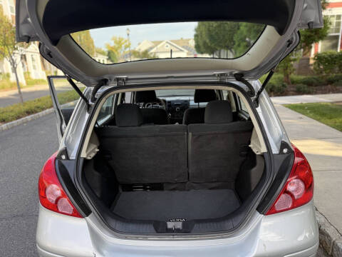 2011 Nissan Versa 1.8 S