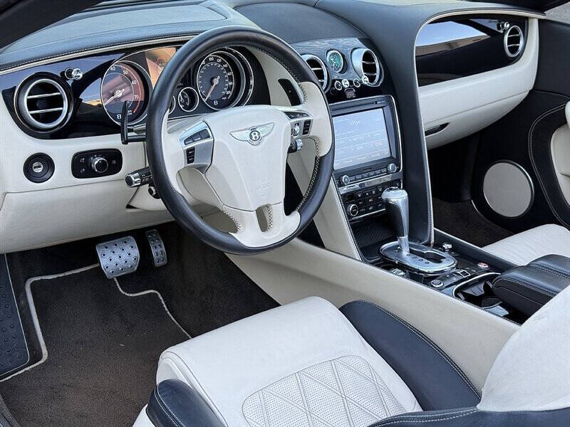 2015 Bentley Continental 28