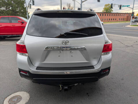 2013 Toyota Highlander SE