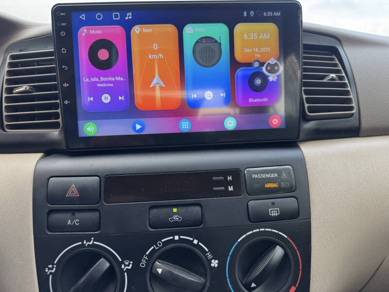 2005 Toyota Corolla LE