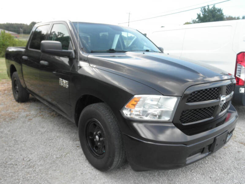 2017 Ram 1500 Tradesman photo 2
