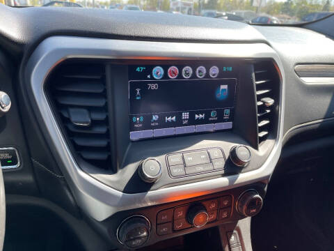 2017 GMC Acadia SLT-1