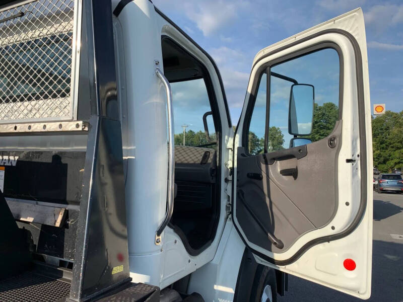 2011 Freightliner M2 112V