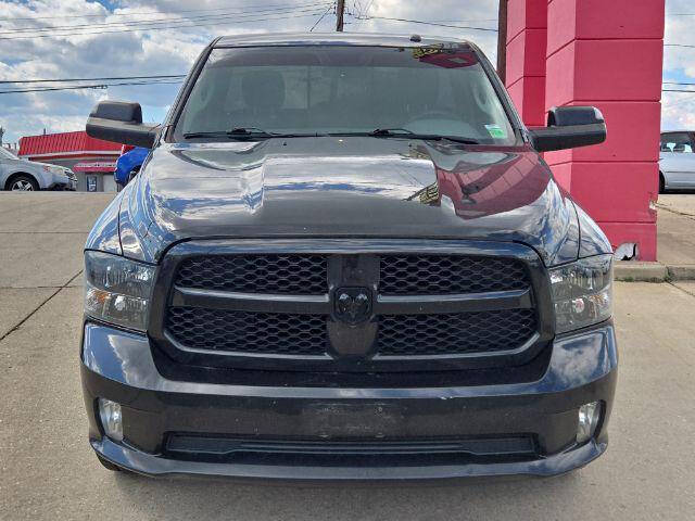 Brilliant Black Crystal Pearlcoat 2017 Ram 1500 Express 4x2 Express 2dr Regular Cab 6.3 ft. SB Pickup 2