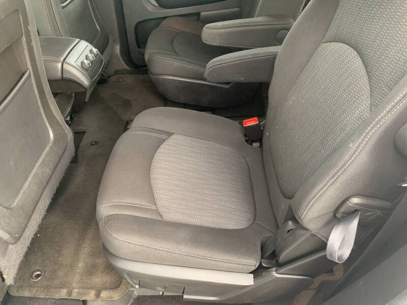 2016 GMC Acadia SLE-2