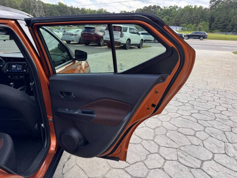 2021 Nissan Kicks SR