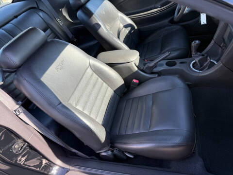 2002 Ford Mustang GT Deluxe