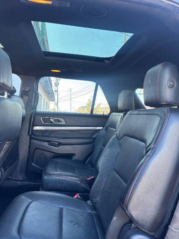 2016 Ford Explorer Sport