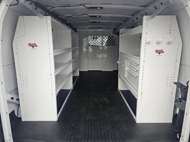 2025 Chevrolet Express 2500